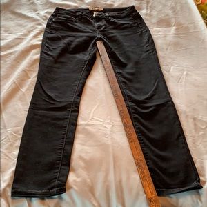 d. Jeans Black denim, mid rise,  skinny jeans